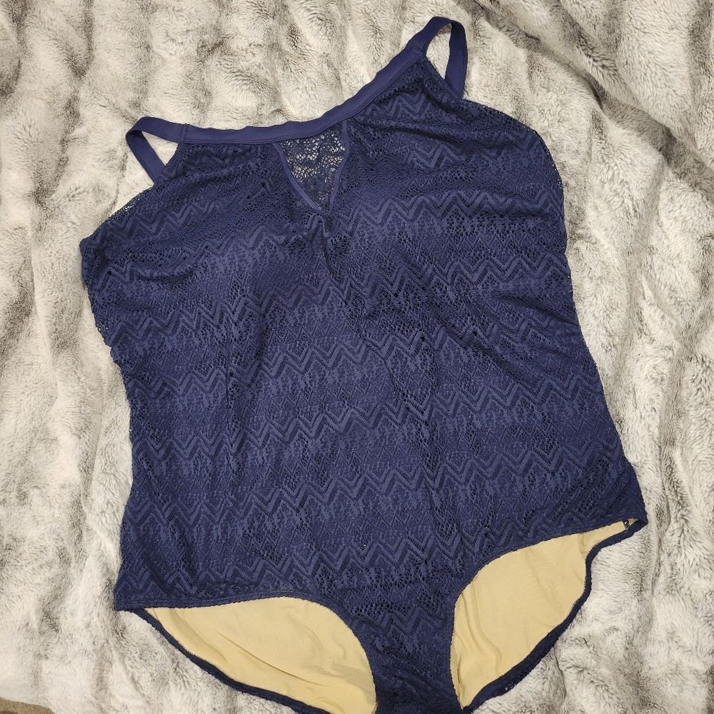 Swimsuits For All One-Piece lace navy plus size, NWT 34